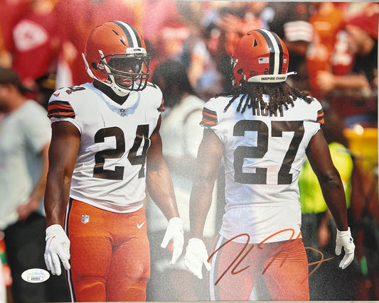 Cleveland Brown Kareem Hunt Signed 11x14 with JSA COA (White Jerseys)