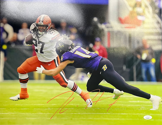 Cleveland Browns Kareem Hunt Signed 16x20 with JSA COA