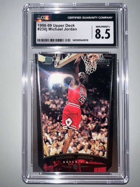 1998-99 Upper Deck #230j Michael Jordan NM/Mint 8.5 Trading Card