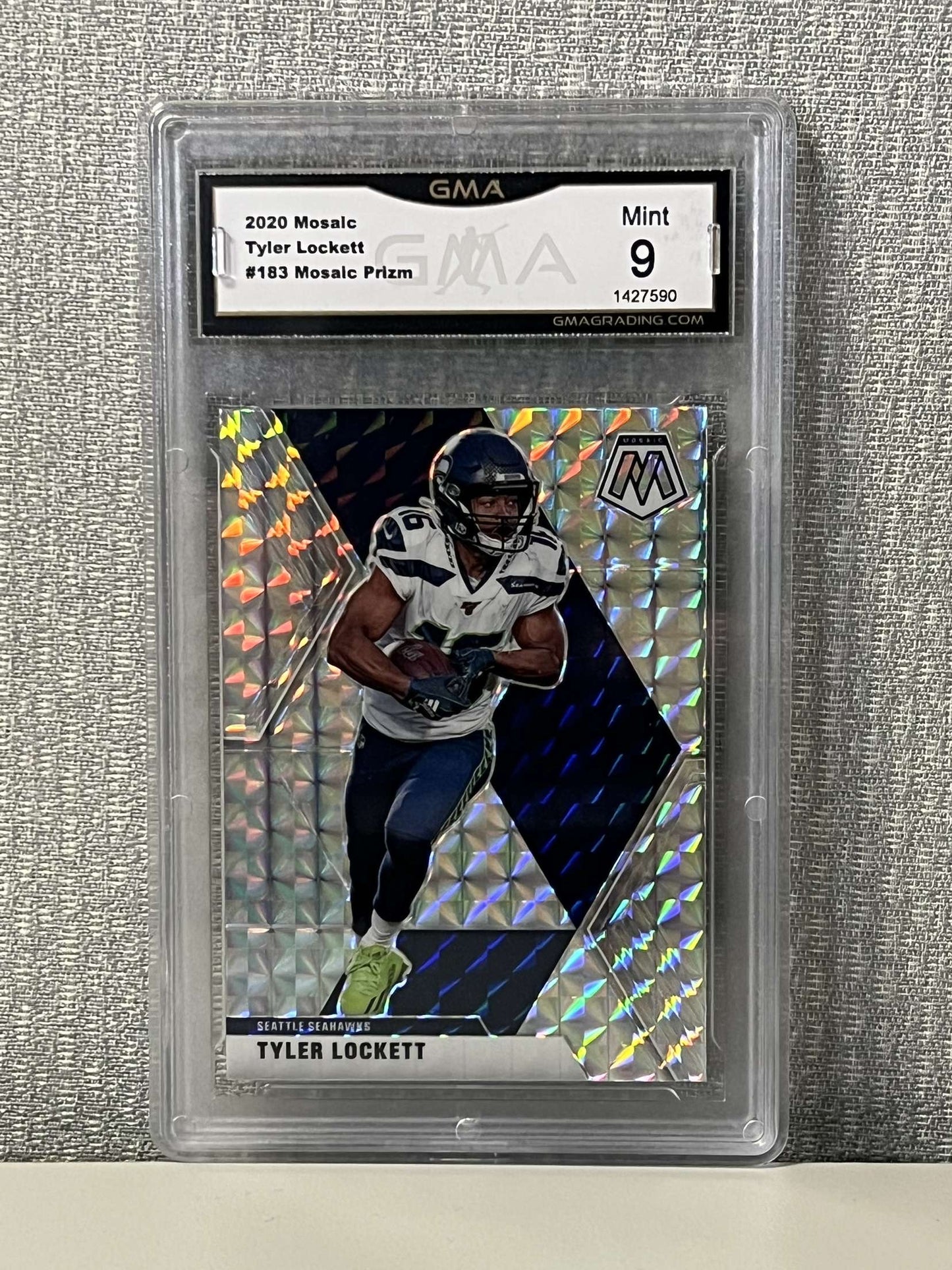 2020 Panini Mosaic Mosaic Prizm Tyler Lockett #183 GMA Mint 9