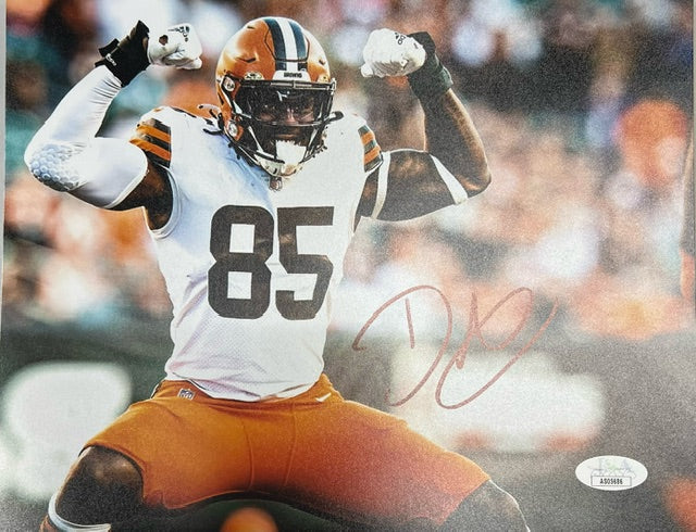 Cleveland Browns David Njoku Flexing Signed 8x10 with JSA COA